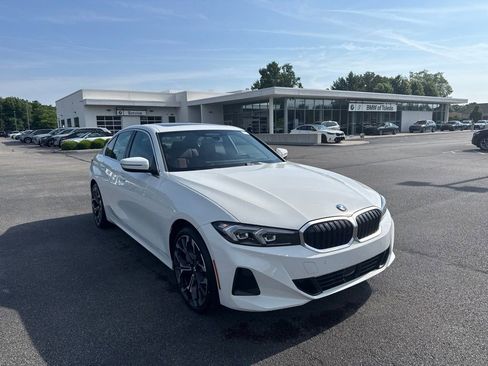 Used 2025 BMW 330i xDrive Sedan w/ Premium Package AWD/4WD image 1
