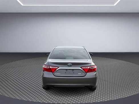 Used 2016 Toyota Camry LE FWD image 6
