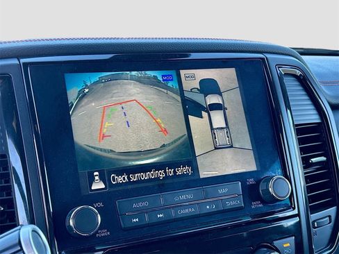 Used 2023 Nissan Titan PRO-4X w/ Pro-4x Convenience Package image 14