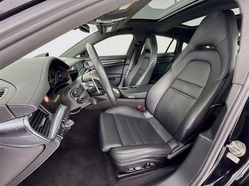 Used 2023 Porsche Panamera Platinum Edition image 5