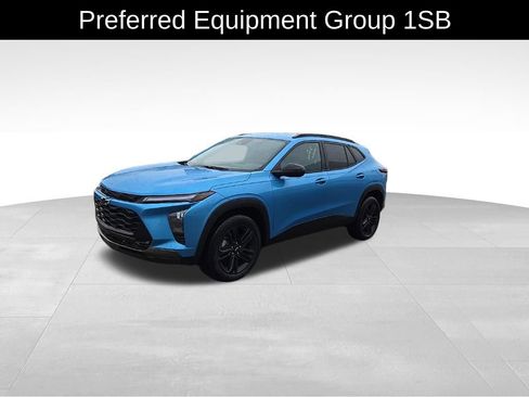 Used 2025 Chevrolet Trax ACTIV FWD image 7