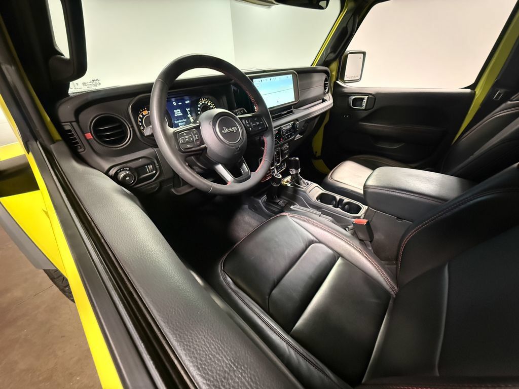 Used 2024 Jeep Wrangler Unlimited Rubicon AWD/4WD image 60