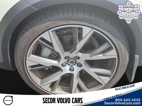 Used 2023 Volvo XC90 B6 Ultimate w/ Protection Package Premier AWD/4WD image 31
