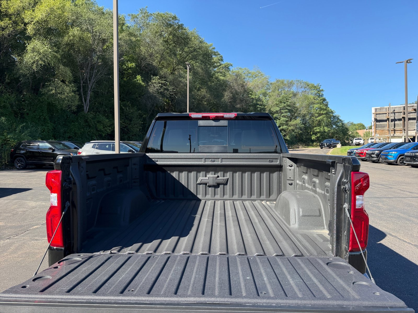 Used 2025 Chevrolet Silverado 1500 High Country w/ Midnight Edition AWD/4WD image 35