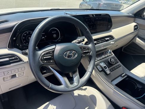 Used 2022 Hyundai Palisade Calligraphy w/ Cargo Package FWD image 4
