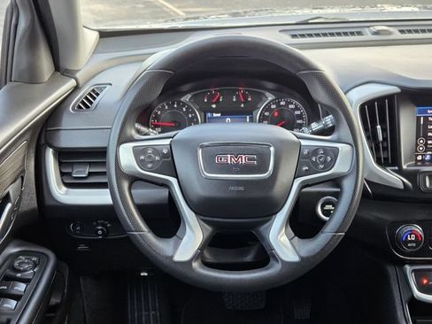 Used 2024 GMC Terrain SLE w/ Driver Convenience Package FWD image 21