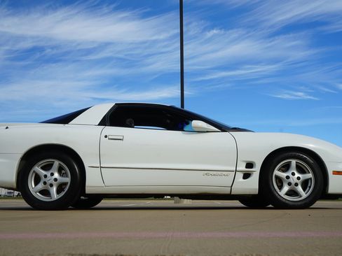 Used 1998 Pontiac Firebird Formula w/ Opt Pkg image 19