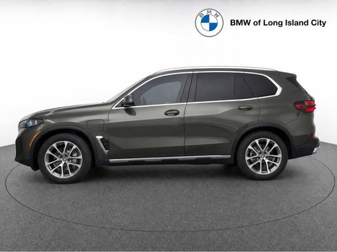 New 2026 BMW X5 xDrive50e w/ Executive Package AWD/4WD image 4