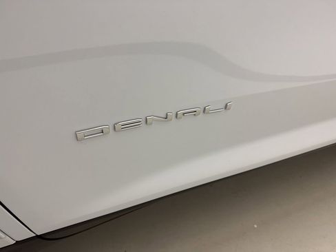 New 2026 GMC Acadia Denali Ultimate w/ LPO, All-Weather Package AWD/4WD image 15
