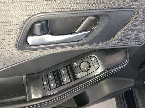 Used 2023 Nissan Rogue SV FWD image 28