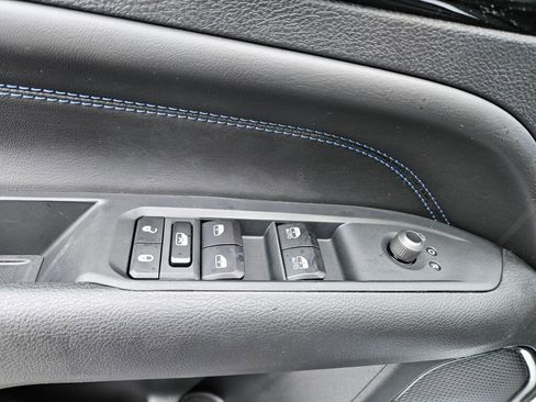 New 2026 Jeep Compass Limited AWD/4WD image 17