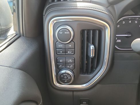 Used 2022 GMC Sierra 1500 SLT AWD/4WD image 23