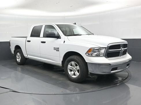 Used 2023 RAM 1500 Classic SLT w/ Electronics Group AWD/4WD image 11