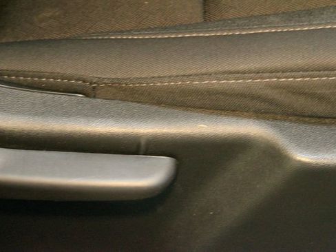 Used 2023 Chevrolet Silverado 1500 LT image 12