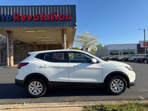 Used 2019 Nissan Rogue Sport S FWD image 8