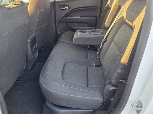 Used 2015 GMC Canyon SLE image 10