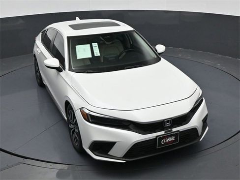 Used 2024 Honda Civic EX-L image 20