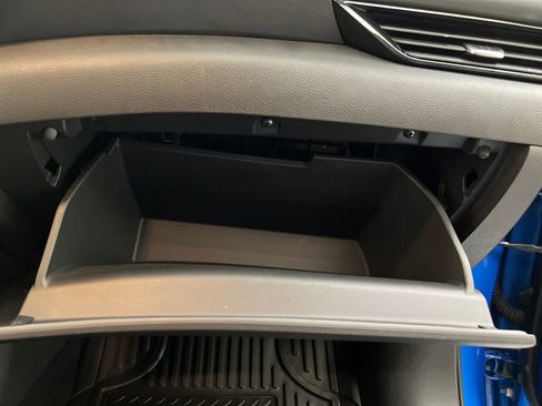 Used 2025 Nissan Sentra SV FWD image 24