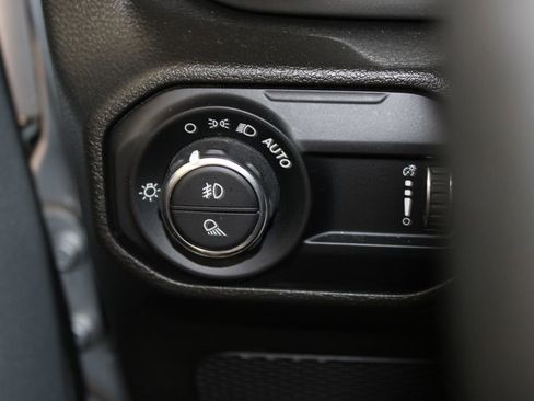 Used 2023 Jeep Gladiator Overland image 39