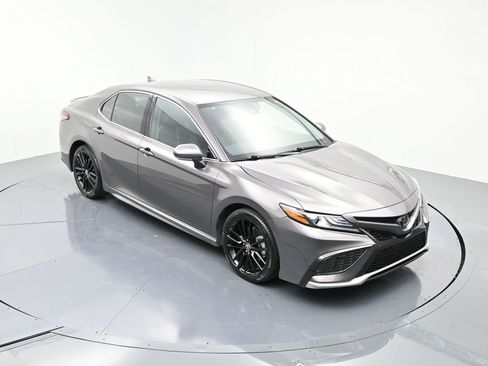 Used 2024 Toyota Camry XSE image 16