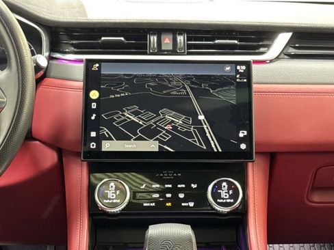 Used 2023 Jaguar F-PACE SVR image 25