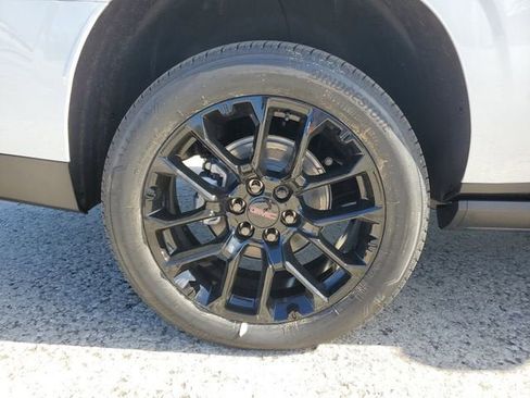 New 2026 GMC Yukon XL Denali w/ Sun & Power Step Package AWD/4WD image 6