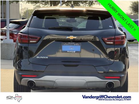 Certified 2025 Chevrolet Blazer LT FWD image 5