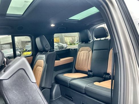 Used 2024 Land Rover Defender 130 X image 19