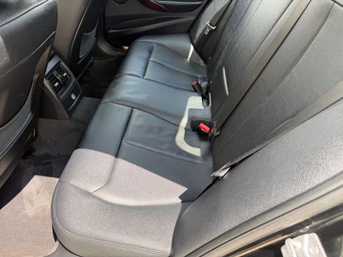 Used 2013 BMW 320i xDrive Sedan AWD/4WD image 17