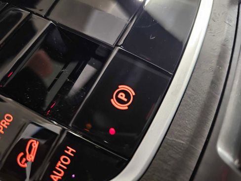 Used 2024 BMW X5 M60i image 26