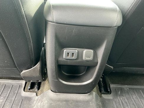 Used 2017 Chevrolet Colorado Z71 image 23