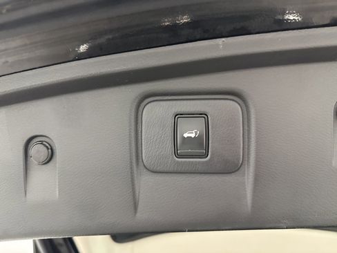 Used 2018 Nissan Murano AWD image 26