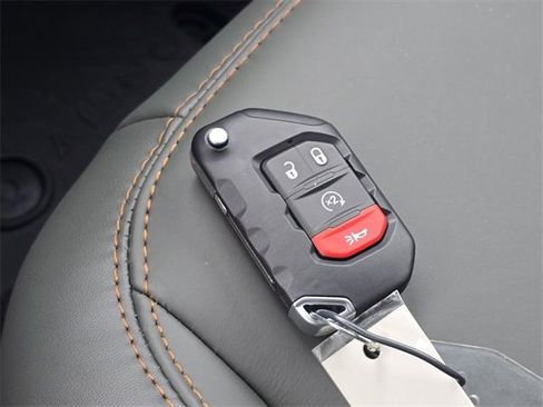 New 2026 Jeep Gladiator Mojave image 13