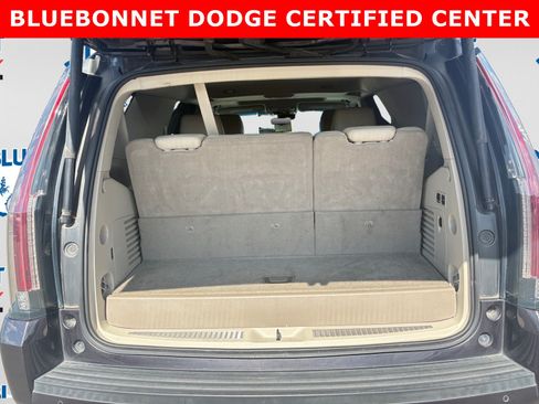 Used 2018 Cadillac Escalade Luxury RWD image 22