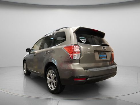 Used 2017 Subaru Forester 2.5i Touring AWD/4WD image 3