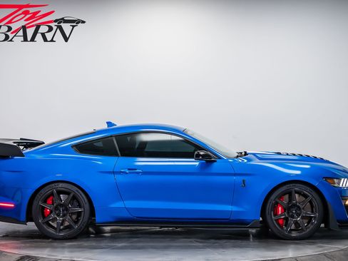 Used 2020 Ford Mustang Shelby GT500 w/ Carbon Fiber Track Pack image 6