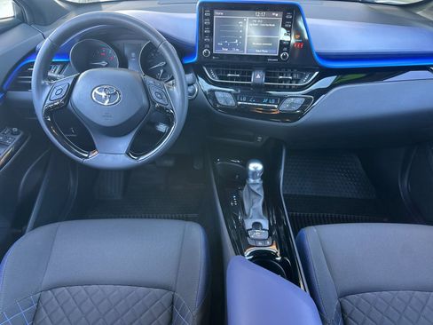 Used 2021 Toyota C-HR XLE image 13