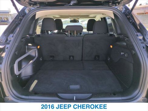 Used 2016 Jeep Cherokee 75th Anniversary image 23