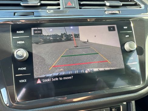 Used 2019 Volkswagen Tiguan SEL Premium AWD/4WD image 23