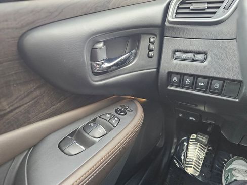 Used 2023 Nissan Murano Platinum w/ Cargo Package image 39