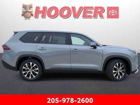 New 2026 Toyota Grand Highlander AWD Hybrid image 2