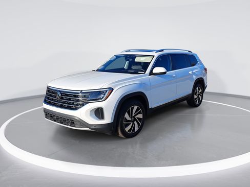 New 2026 Volkswagen Atlas SEL image 7