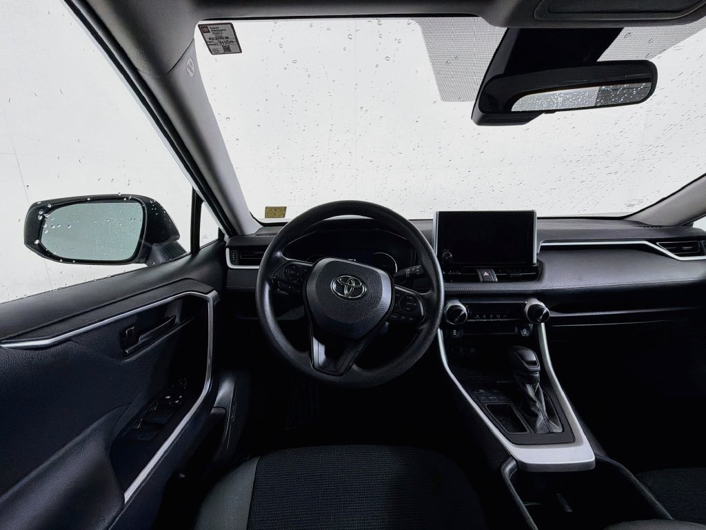 Used 2024 Toyota RAV4 LE FWD image 19