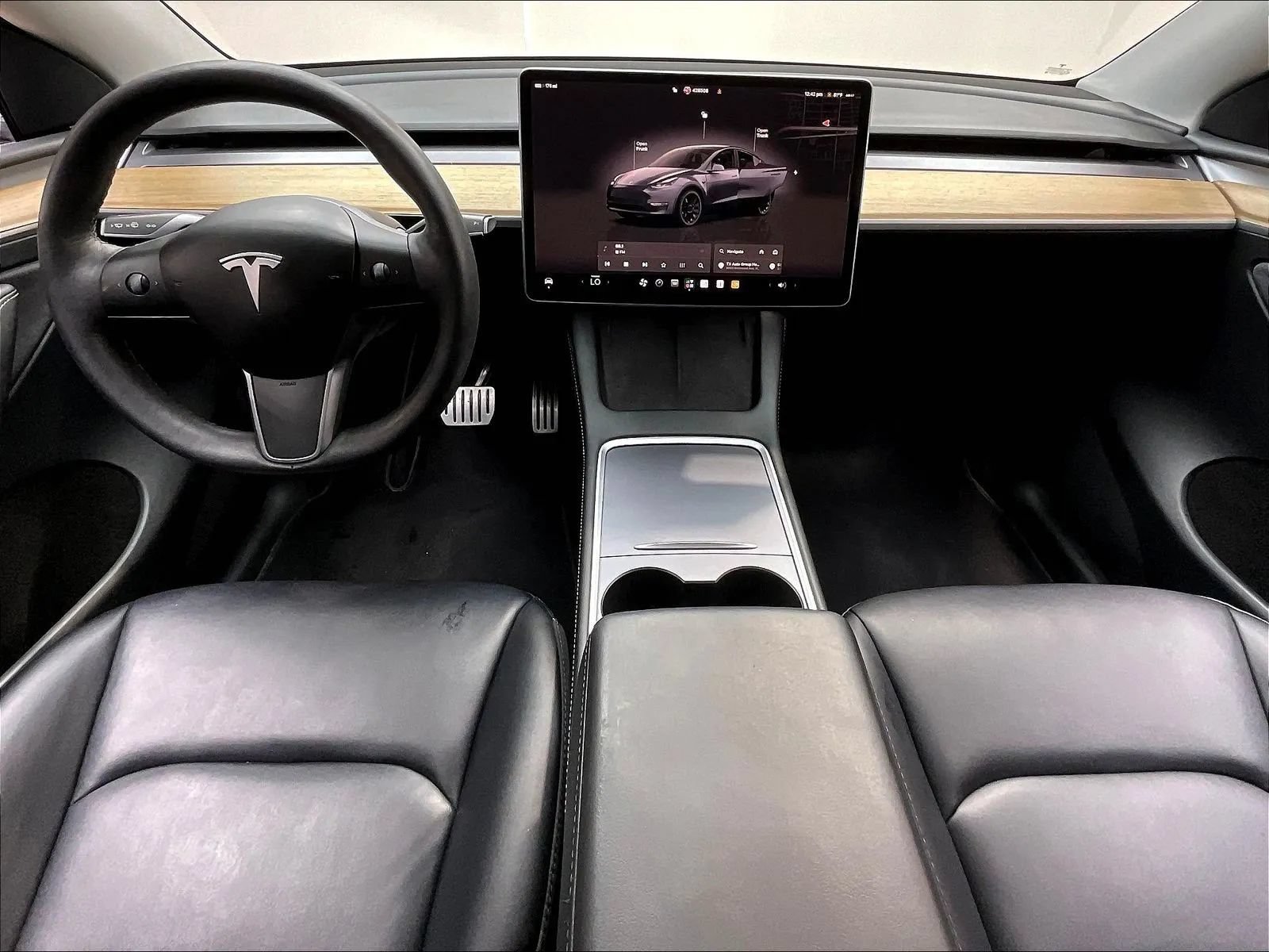 Used 2023 Tesla Model Y Long Range AWD/4WD image 2