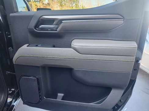 Used 2023 Chevrolet Silverado 1500 ZR2 w/ Technology Package image 13