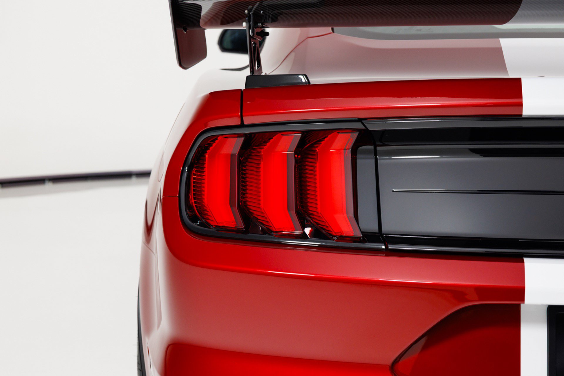 Used 2021 Ford Mustang Shelby GT500 w/ Carbon Fiber Track Pack RWD image 79