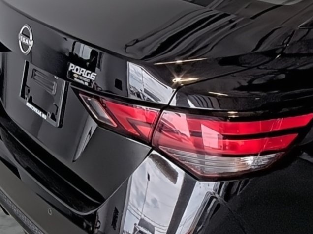 Used 2025 Nissan Sentra SV FWD image 15