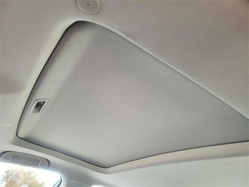 Used 2020 Honda Accord Touring image 12