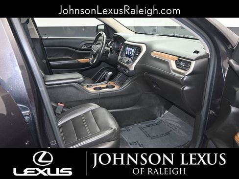 Used 2017 GMC Acadia Denali w/ Technology Package image 11