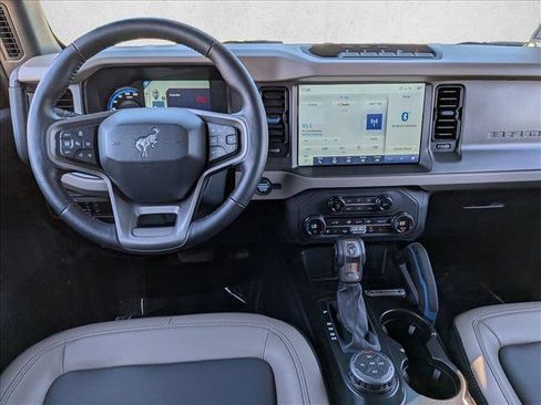 Used 2024 Ford Bronco Wildtrak image 15